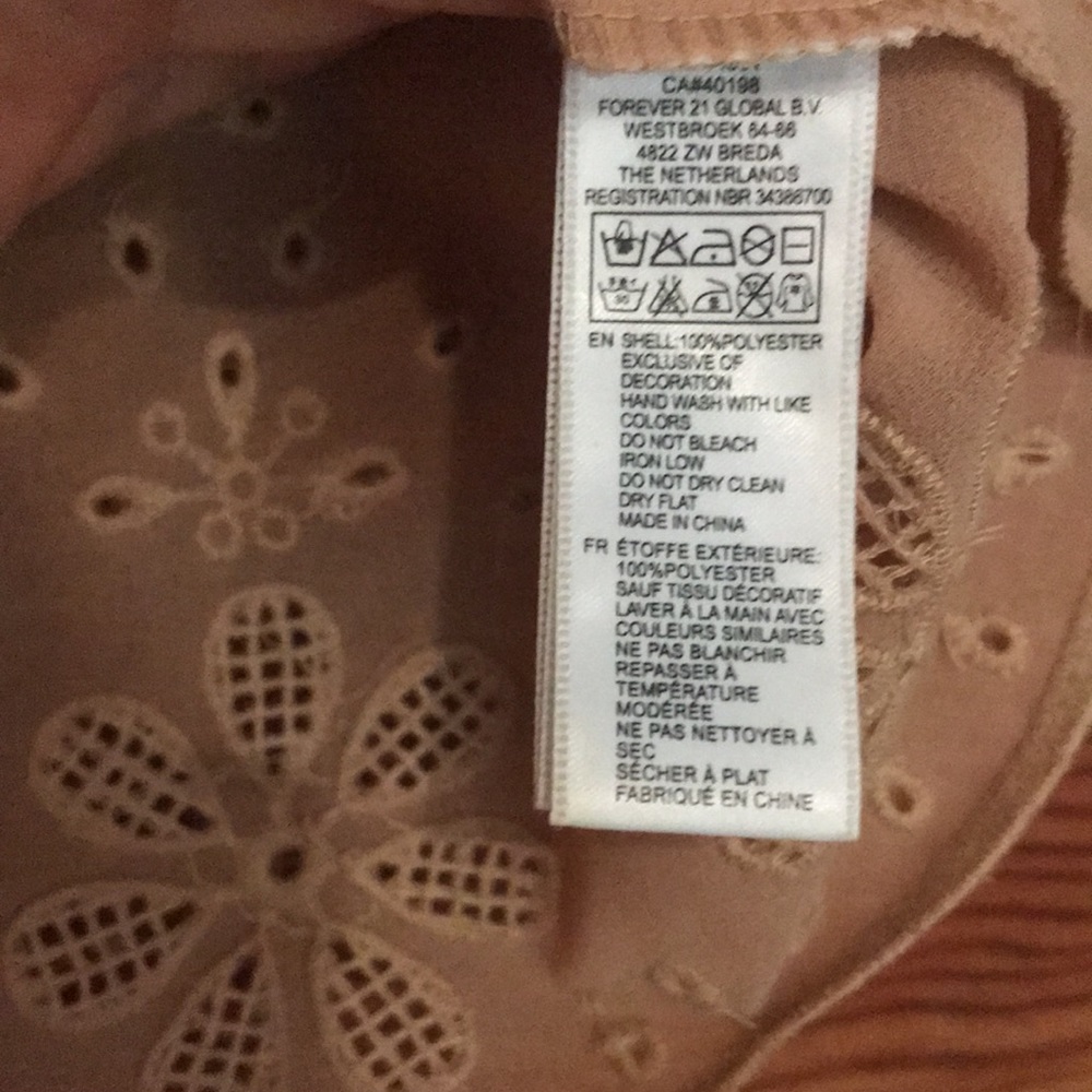 Forever 21 Cute Scalloped Crop Top ✿ - Picture 7 of 7